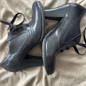 b.o.c. Black Leather Women's Oxfords